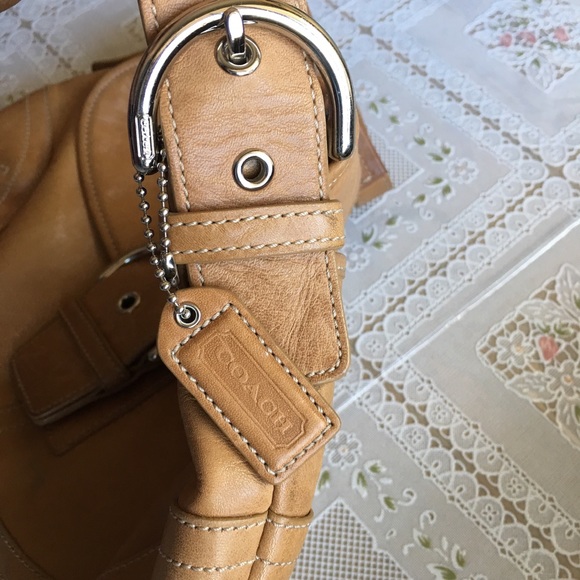 Coach hand bag use - Picture 2 of 8